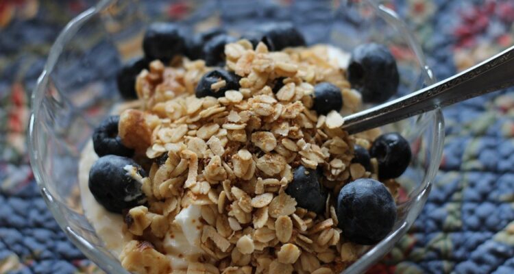 Healthy Meals and Snacks - Granola and yogurt